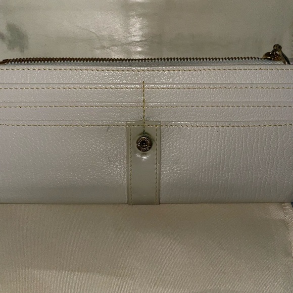 Louis Vuitton Wallet - Picture 13 of 13